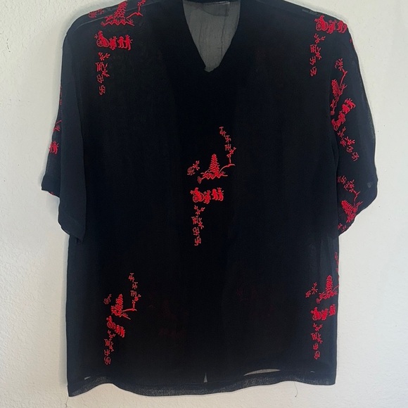 Black and Red Casual Button Down‎ Shirt with Abstract Patterns - Picture 5 of 5